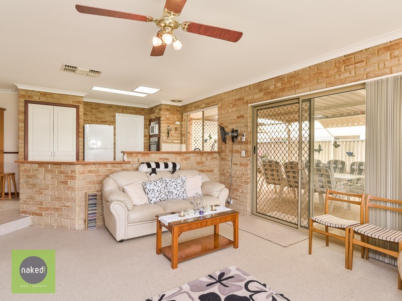 10 Regan Place, Seville Grove WA 6112