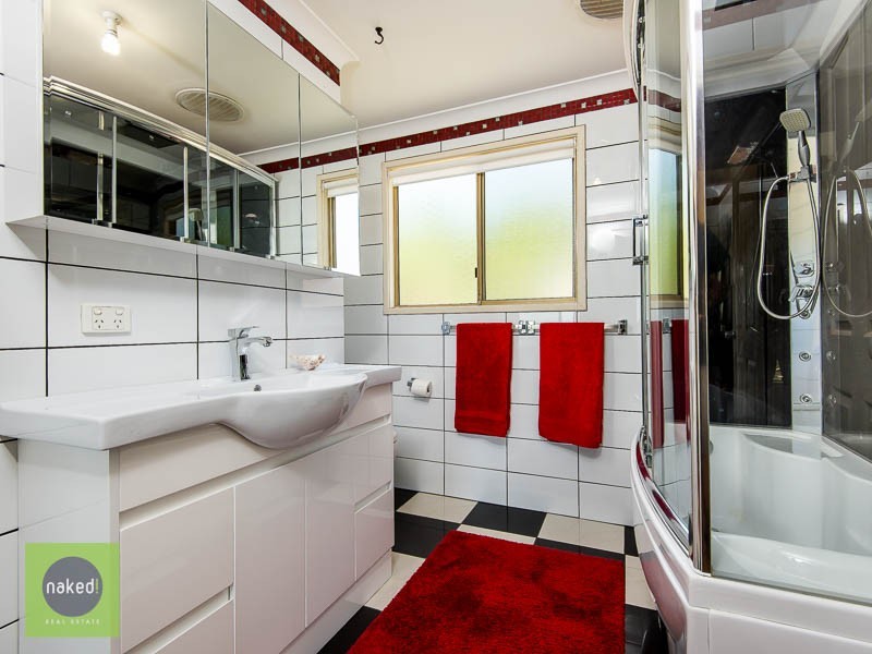 6 Narrik Court, Kelmscott WA 6111