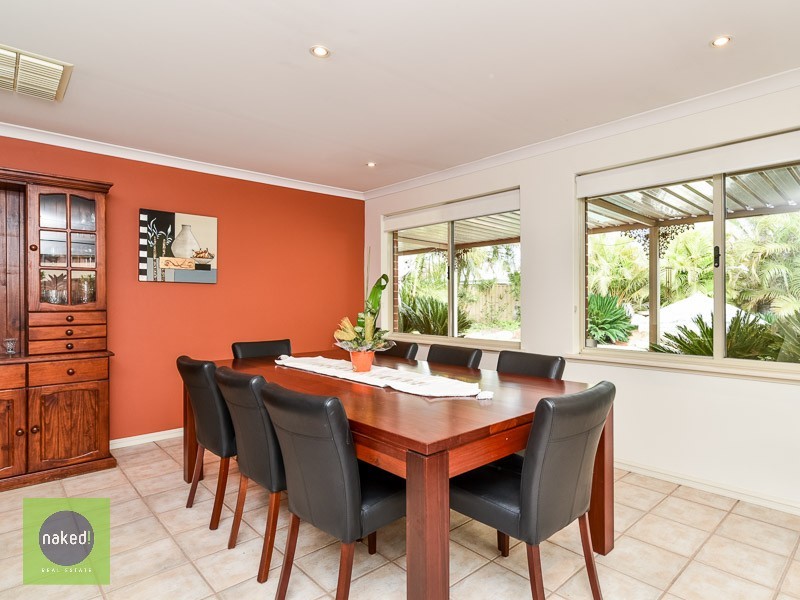 18 Bremner Circle, Canning Vale WA 6155