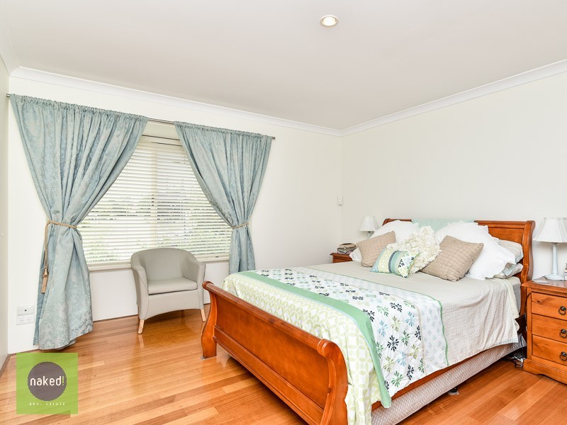 18 Bremner Circle, Canning Vale WA 6155