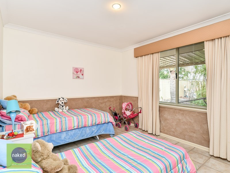 18 Bremner Circle, Canning Vale WA 6155