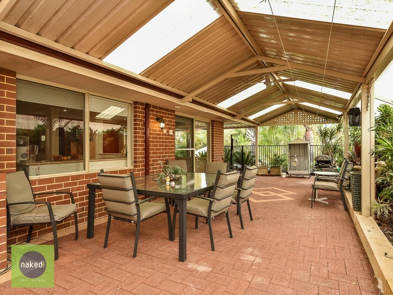 18 Bremner Circle, Canning Vale WA 6155