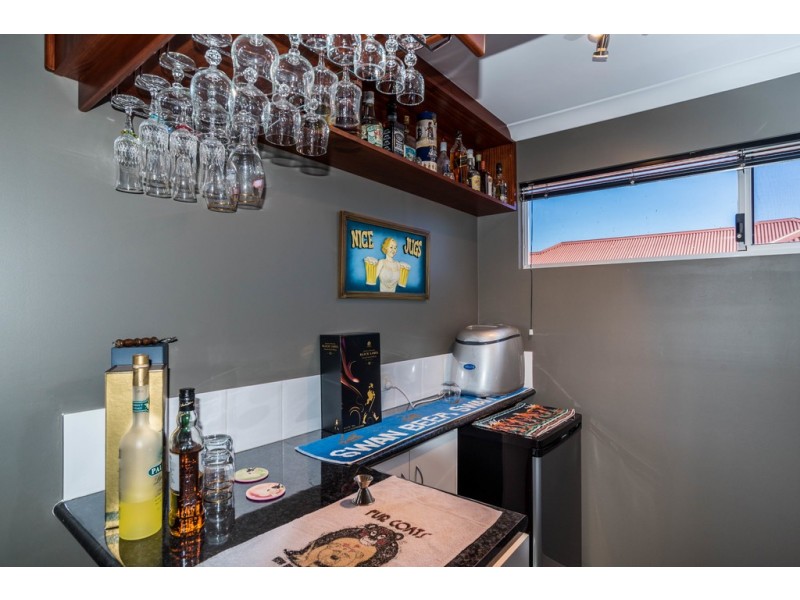 6 Wilfred Road, Canning Vale WA 6155