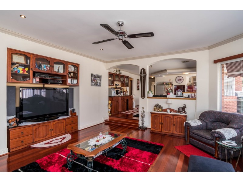 6 Wilfred Road, Canning Vale WA 6155