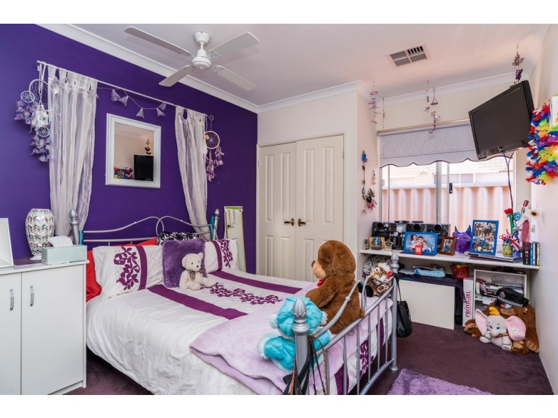 6 Wilfred Road, Canning Vale WA 6155