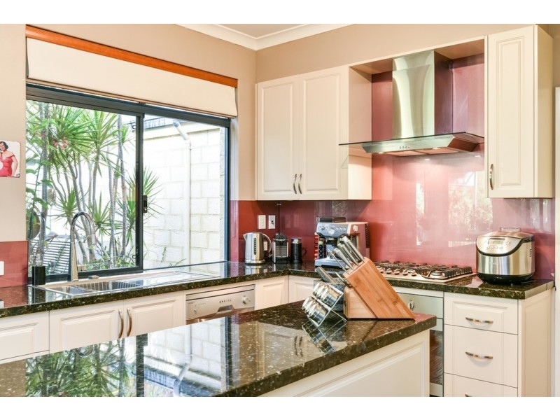 22 Costata Cove, Roleystone WA 6111