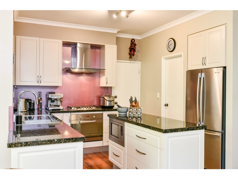 22 Costata Cove, Roleystone WA 6111