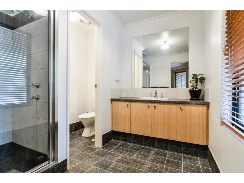 22 Costata Cove, Roleystone WA 6111