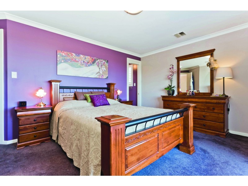 10 Morrison Drive, Kelmscott WA 6111