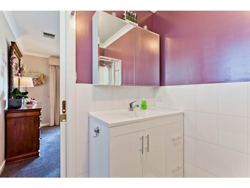 10 Morrison Drive, Kelmscott WA 6111