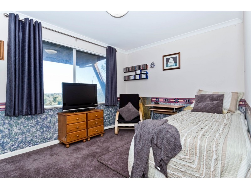 10 Morrison Drive, Kelmscott WA 6111