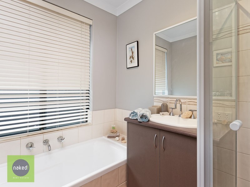 26 Larsen Road, Byford WA 6122