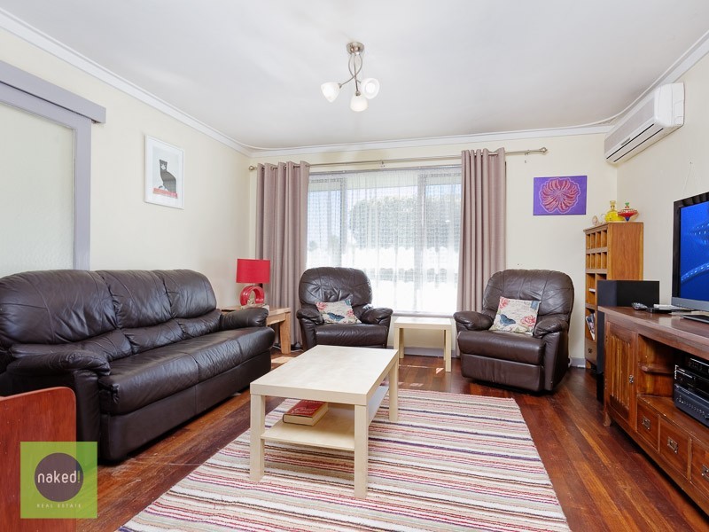 22 Banyard Avenue, Kelmscott WA 6111