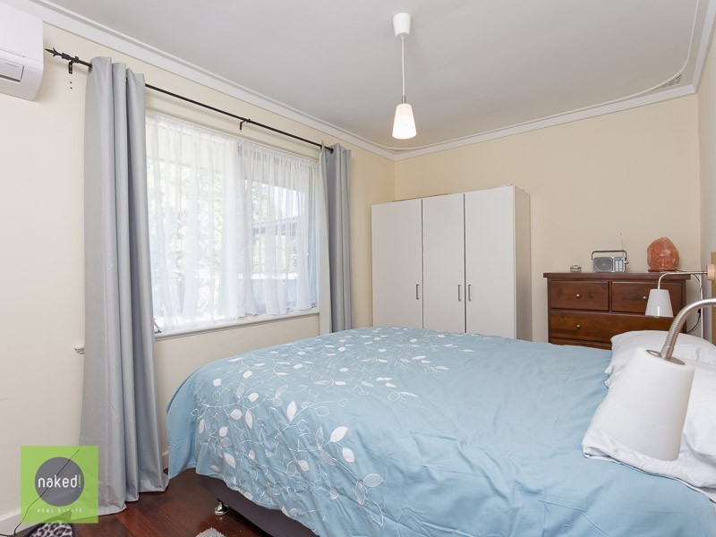 22 Banyard Avenue, Kelmscott WA 6111