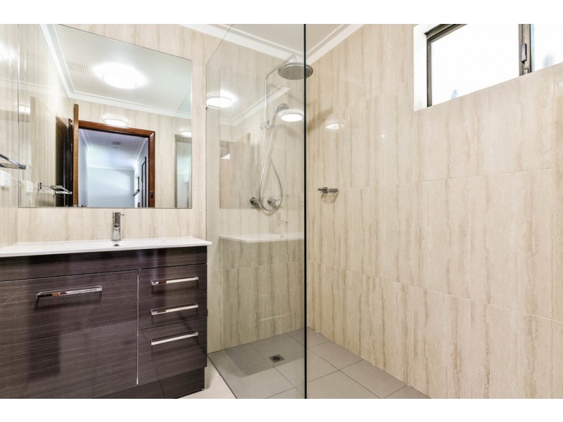 2 Ophelia Grove, Mount Nasura WA 6112