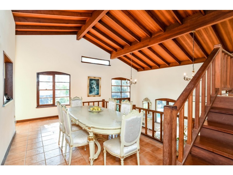 3 Colyer Rise, Mount Richon WA 6112