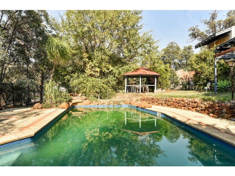 3 Colyer Rise, Mount Richon WA 6112