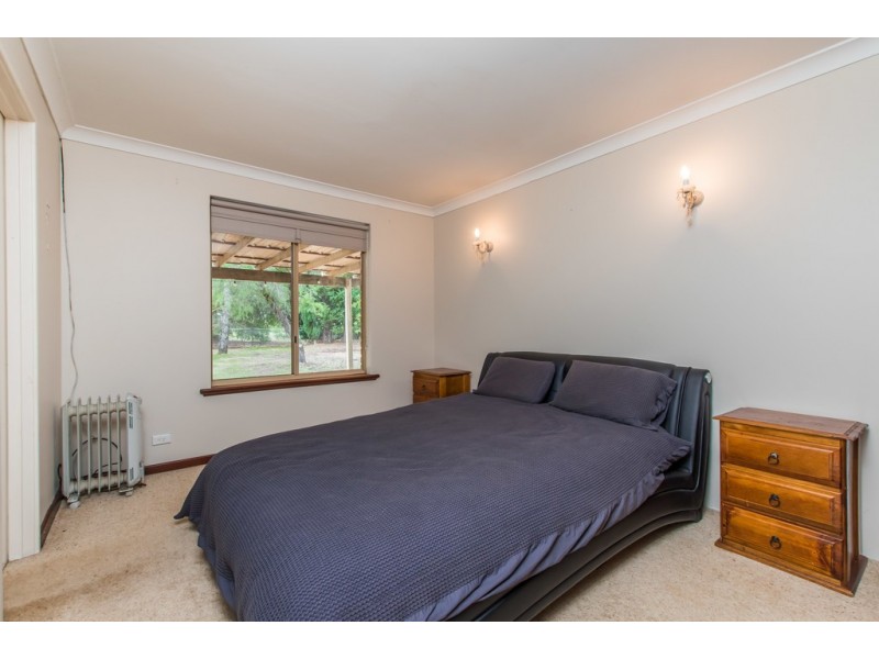 70 Wallangarra Drive, Bedfordale WA 6112