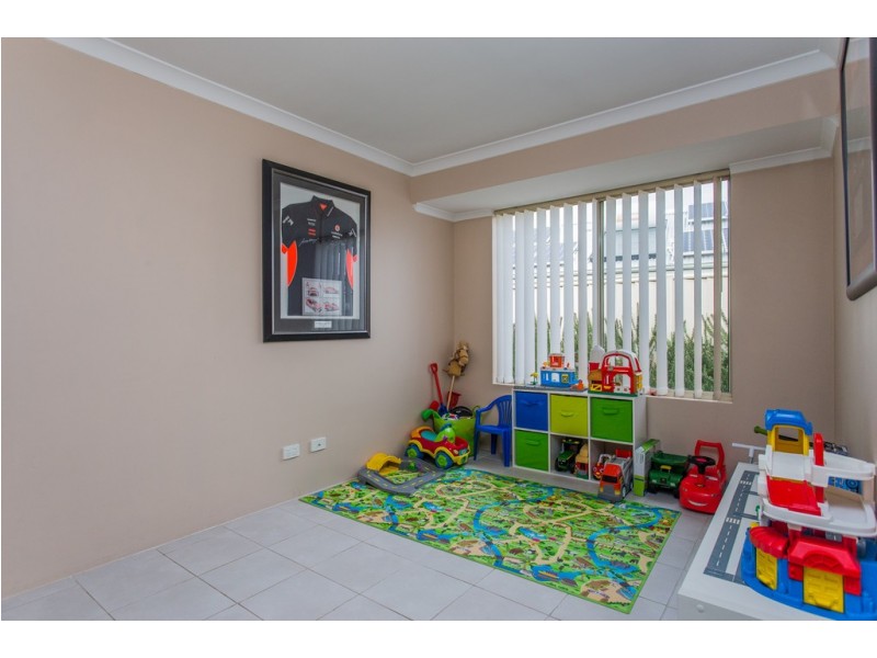 37 Ticklie Road, Seville Grove WA 6112