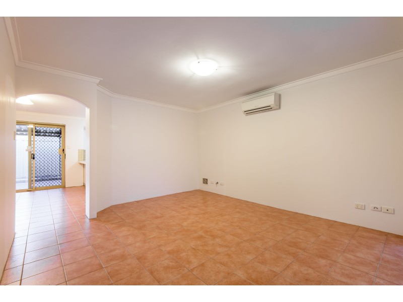 2/61 Bank Street, East Victoria Park WA 6101