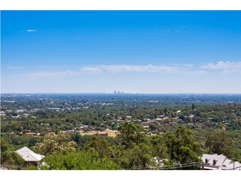 56 Bromfield Drive, Kelmscott WA 6111