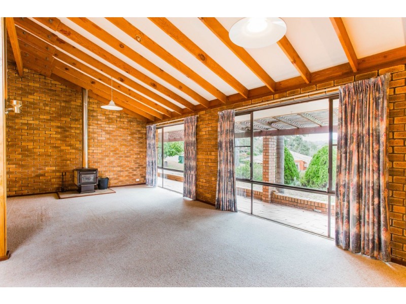 4 Looranah Street, Mount Nasura WA 6112