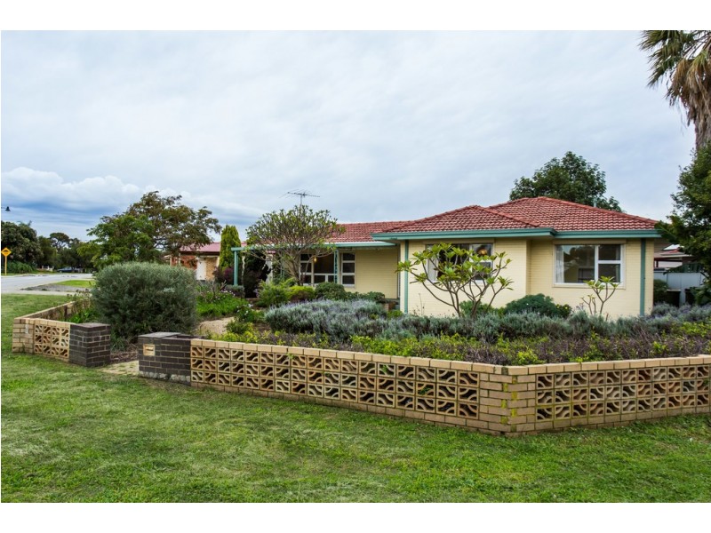 2 Keenan Street, Hamilton Hill WA 6163