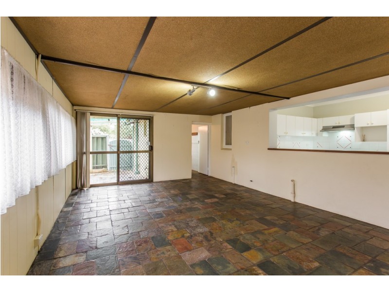 2 Keenan Street, Hamilton Hill WA 6163