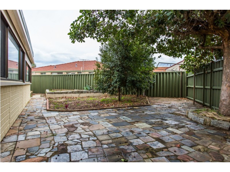 2 Keenan Street, Hamilton Hill WA 6163