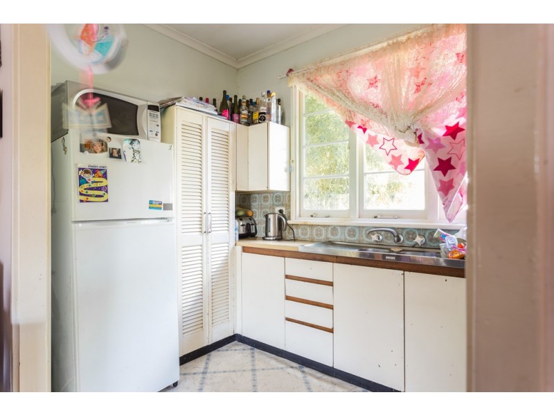 14 Kirkus Road, Medina WA 6167