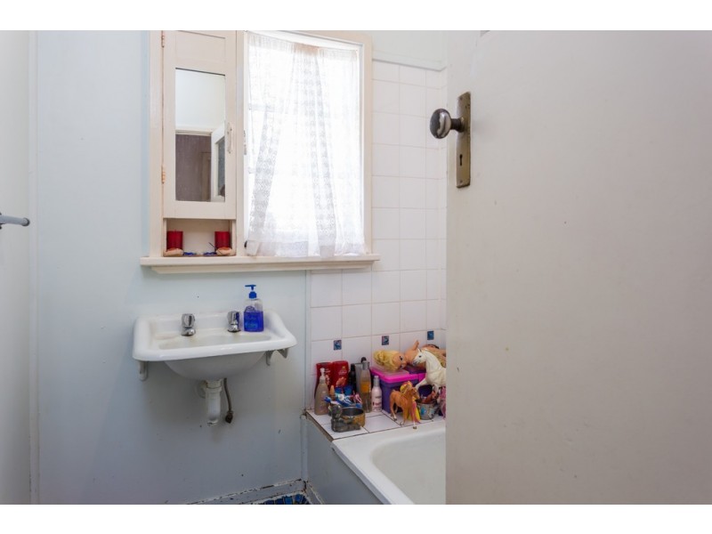 14 Kirkus Road, Medina WA 6167