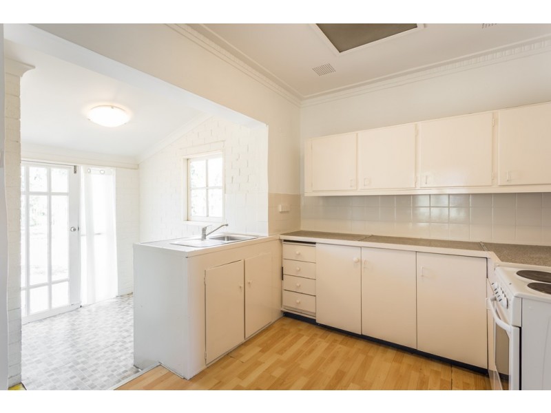 33 Blanche Street, Gosnells WA 6110