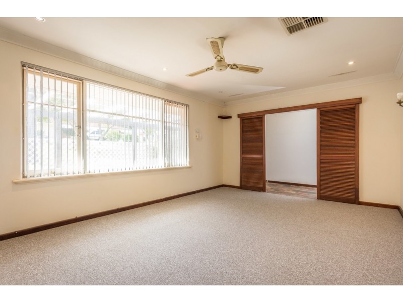 22 Belaire Terrace, Kelmscott WA 6111