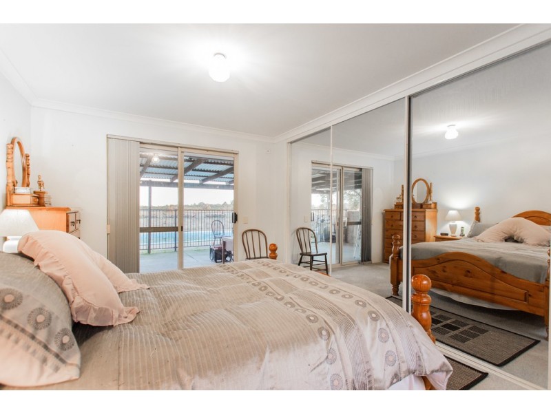 404 Karnup Road, Hopeland WA 6125