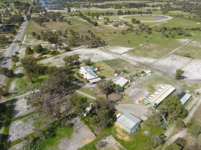 404 Karnup Road, Hopeland WA 6125