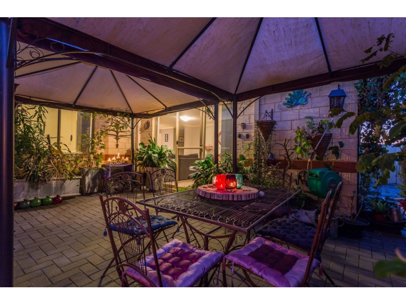 U8/16 Andrea Way, Queens Park WA 6107