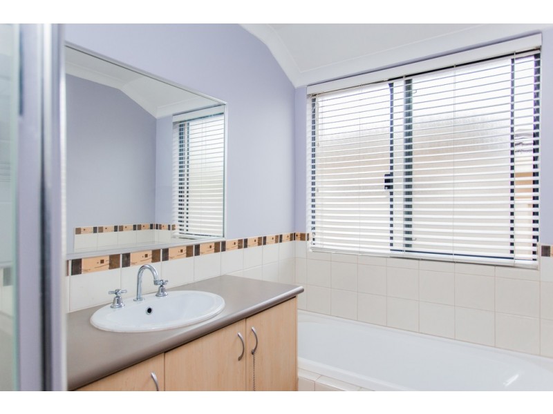 10 Turtledove Grove, East Cannington WA 6107