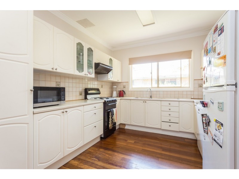 31 Netherwood Road, High Wycombe WA 6057