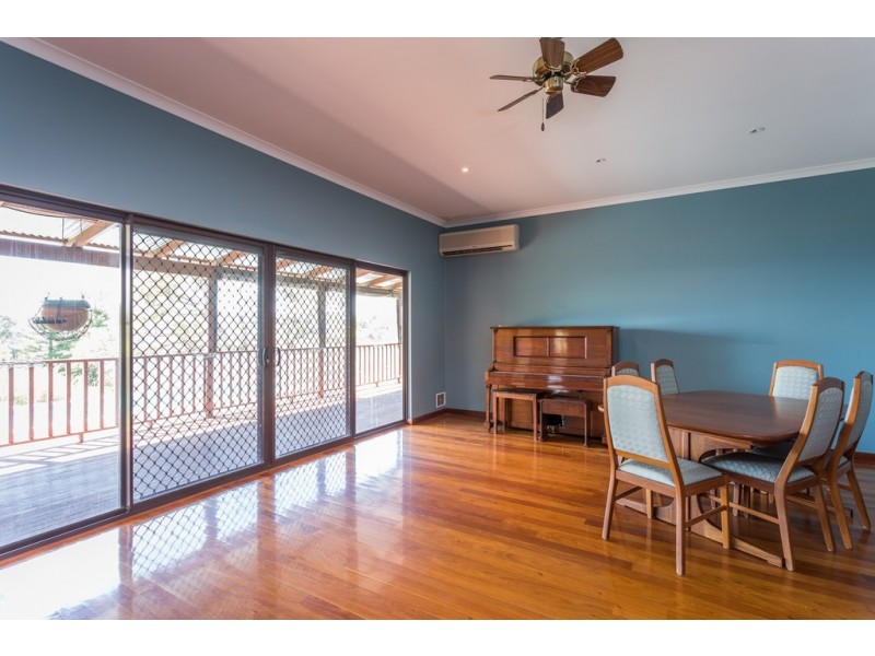 8 Serena Grove, Mount Nasura WA 6112
