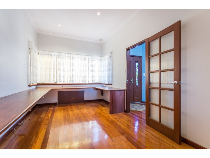 8 Serena Grove, Mount Nasura WA 6112