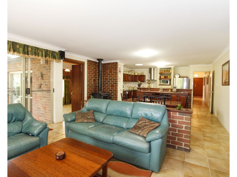 8 Scott Street, Bridgetown WA 6255