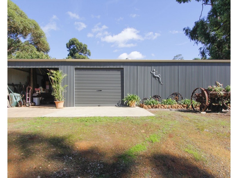 8 Scott Street, Bridgetown WA 6255