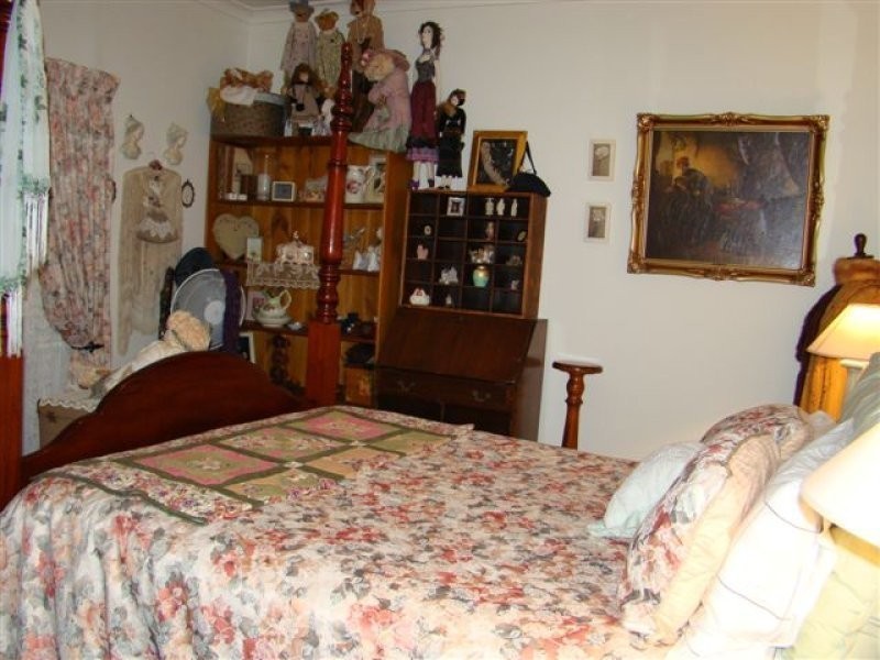 4 Throssell St, North Greenbushes WA 6254