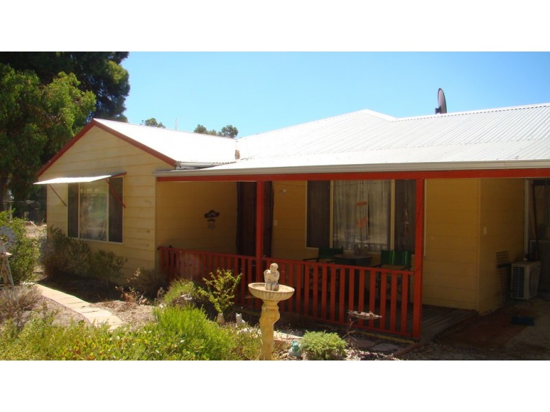 7 Gregory Street, Dinninup, Boyup Brook WA 6244