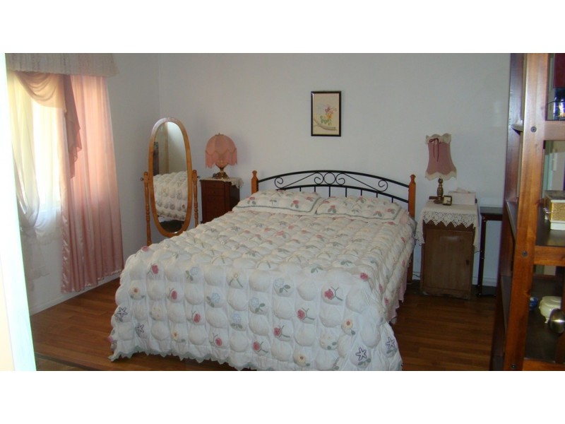 7 Gregory Street, Dinninup, Boyup Brook WA 6244