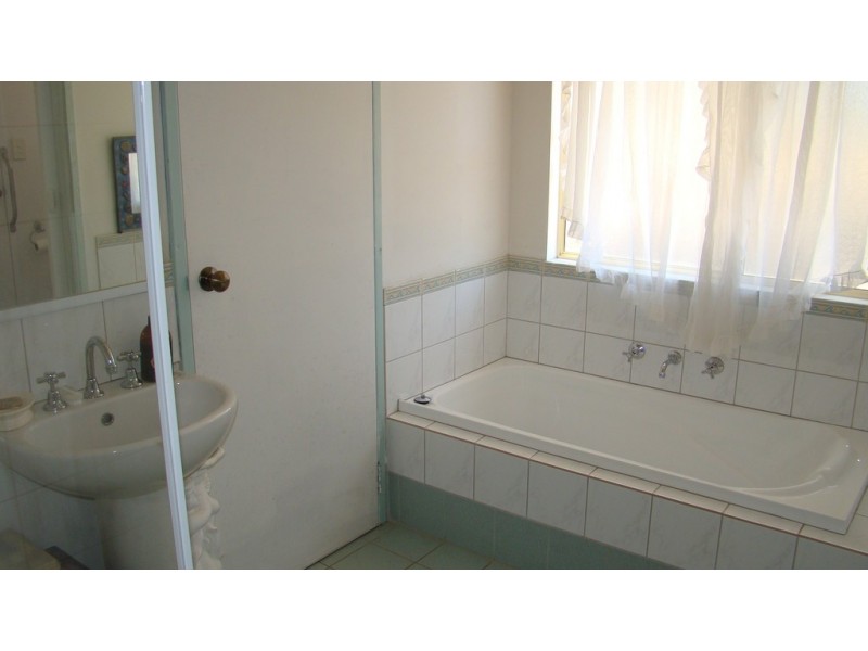 7 Gregory Street, Dinninup, Boyup Brook WA 6244