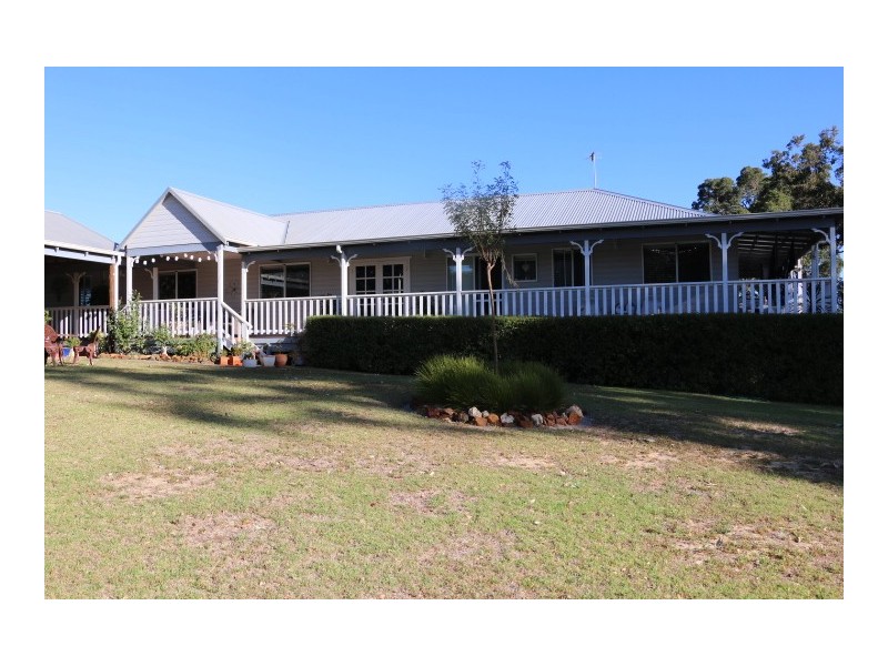 2 Stephens St, Bridgetown WA 6255
