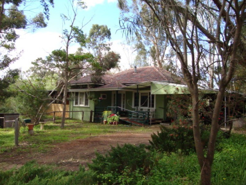 5 Doust Street, Bridgetown WA 6255