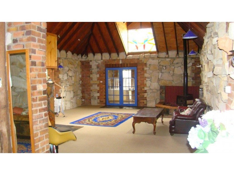 11 West Blackwood Terrace, Bridgetown WA 6255