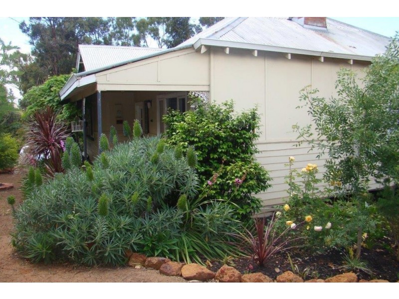 15 Allnutt street, Bridgetown WA 6255